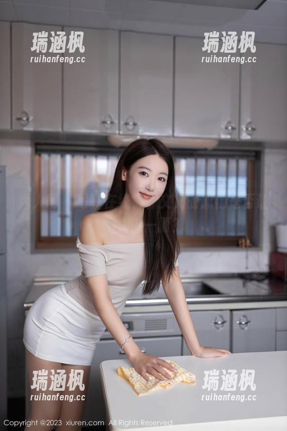 秀人网 - 写真在线，林文文的旗袍是否让你心中一颤？