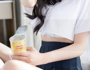 秀人网 - 浴缸里的林文文yooki，最新写真，水上水下都一样有戏！