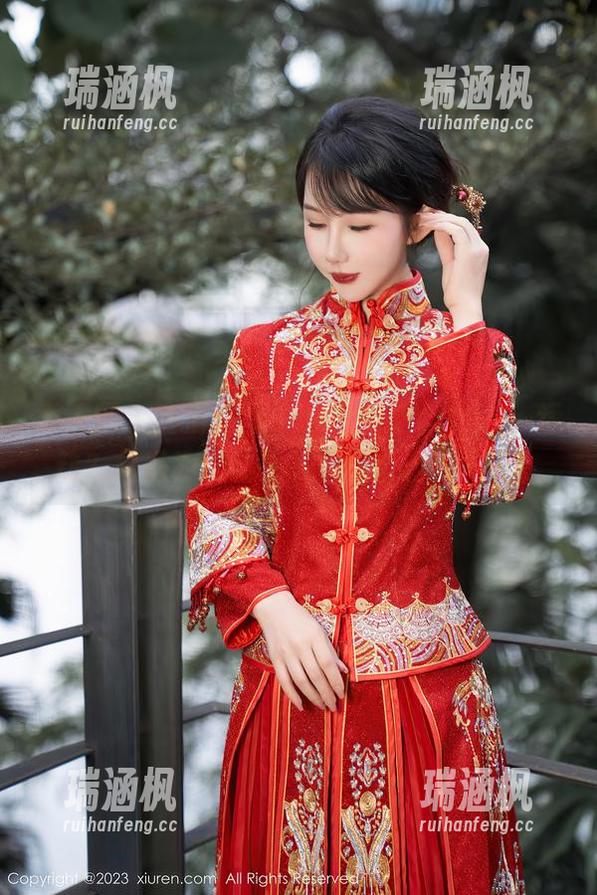 秀人网 - 高清壁纸中的田小燕Vicky：运动？只是为了让镜头里的自己更闪亮！