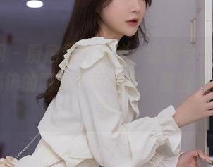 秀人网 - 厨房里的魔法：金妍兮Saki，拿起锅铲的厨娘写真套图，煮出一份美丽！