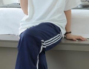 绮梦摄影 - 哎呀，子涵的白丝图集又更新啦，你们会不会被萌到呢？
