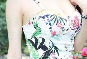 美媛馆 - 分享王馨瑶yanni的校服趣图，谁说学生时代就不能有点小惊艳？