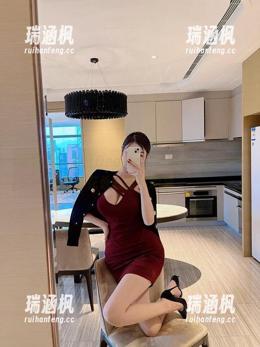 微密圈 - 脸红Dearie在线晒图，满屏的花香和粉丝的爱
