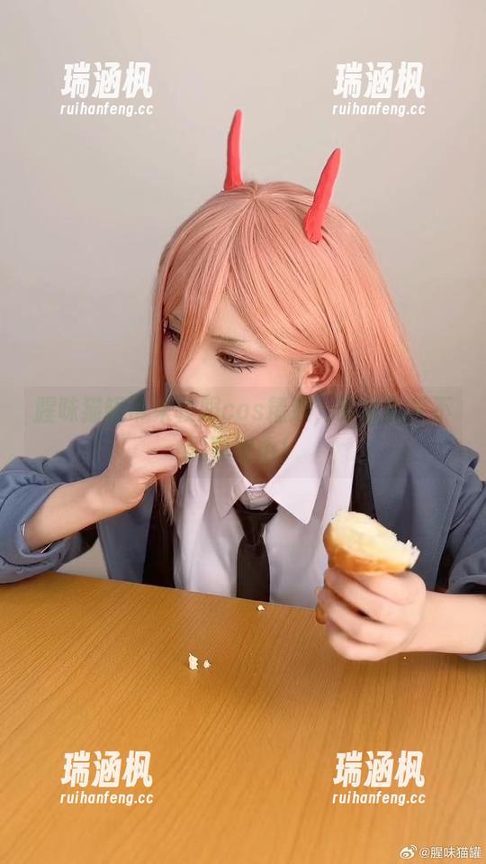 腥味猫罐带来校服cos精选，肆意玩乐不需要理由！