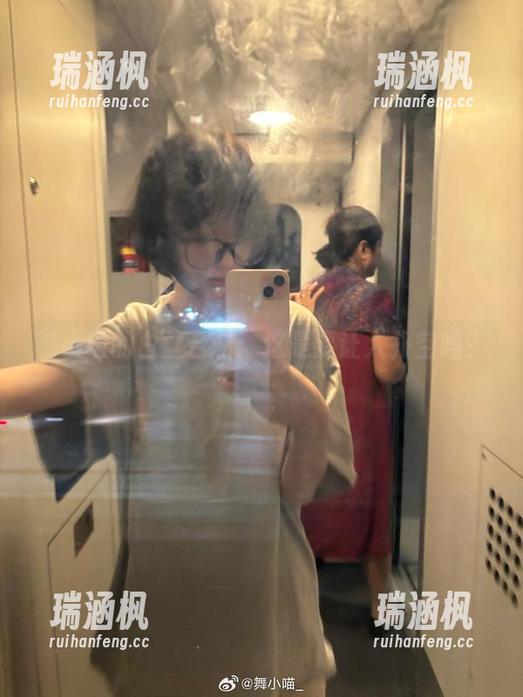 舞小喵的白丝合辑：这是要让人扑空吗？