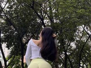 微密圈 - 最新！艾拉·isla以她的户外瑜伽裤来证明，谁说“瑜伽”只能与“柔美”捆绑？