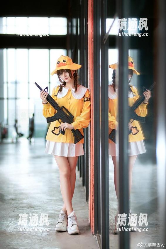全集在此—芊芊酱w化身猫耳女王，带你进入喵的世界！