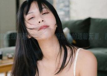 萌芽儿o0的在线奇遇：女仆角色扮演中的透明元素，图片一览！