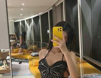 微密圈 - 葛征的酒店对镜作品：我在洗手间里，镜子想不见我都难，下载看吧！