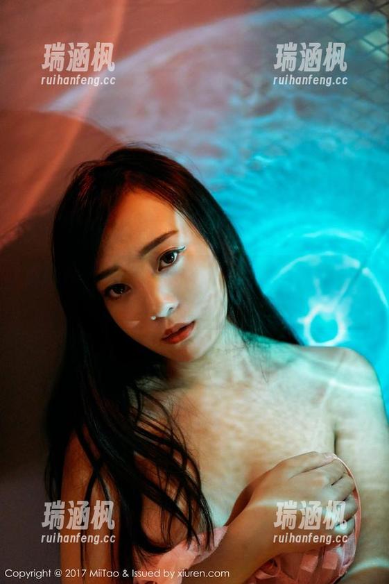 蜜桃社 - 妈呀，看冰露居家美图合集，摇身一变成拍照高手了吧