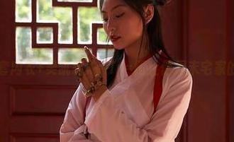 蜜桃社 - 全套内衣+吴凯莉Kelly=阻止你周末宅家的最佳理由！