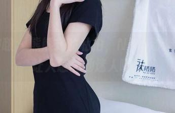 袜啵啵 - 熊熊式的私拍，NB运动鞋图包让人意外地迷人啊。