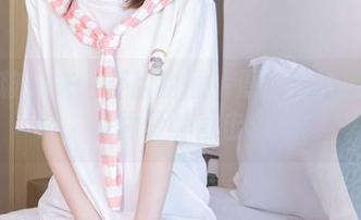 袜啵啵 - 来一杯甜甜圈！厚白丝大腿袜对决，原图冷静直击内心。