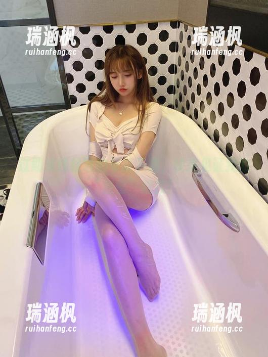 过期米线线喵的写真下载，快来见证我的“秘密”炫技！