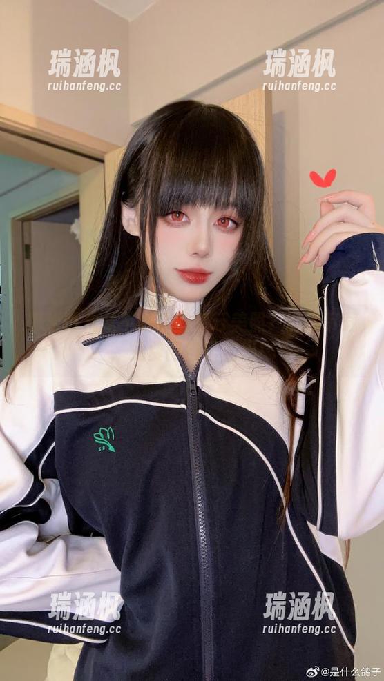 想要阿九从不咕咕的停云美照？随便下载，免费得自信加码！