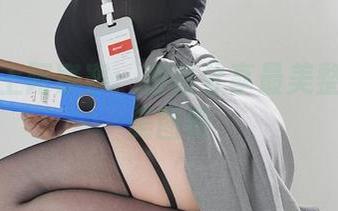白色遇上阿寨寨：在线分享最美整容级别美图吧