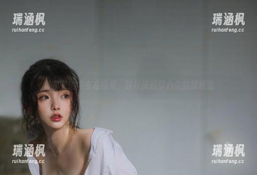 阿寨寨的内衣私房照，轻松挑起你心尖的那根弦