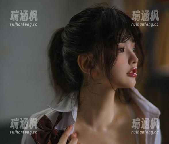 学妹的全套图集，阿寨寨，你是想让人瞎想吗？