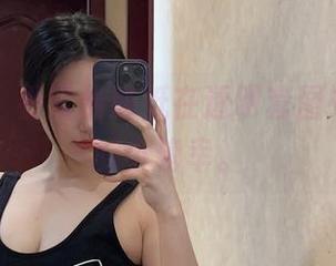 微密圈 - 看雪怡妹纸在透明套图中，重庆的小确幸。